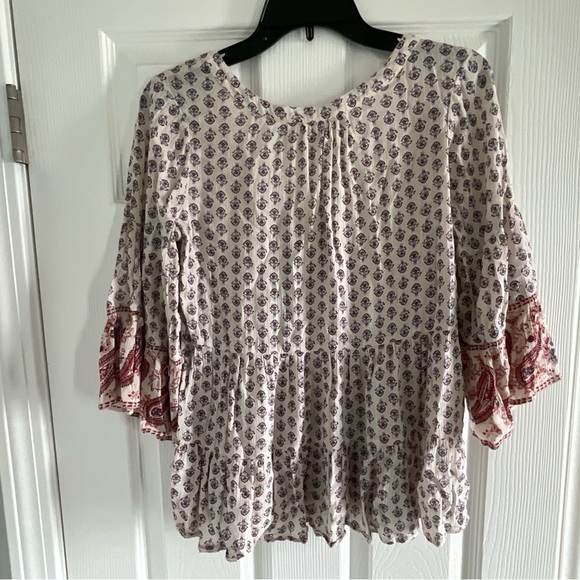 Top - Picture 2 of 2